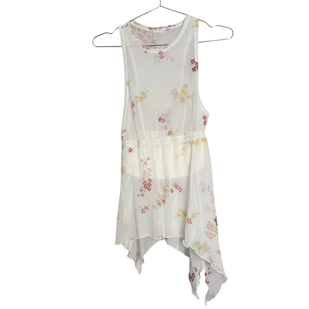 Y2KWhite floral sleeveless top with asymmetrical hem Sz small